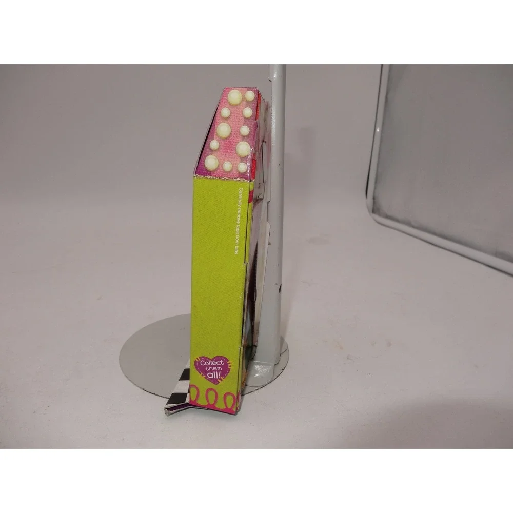 Lalaloopsy Mini Jewel Sparkles Figure Set with Pet Cat and Cardboard House‎